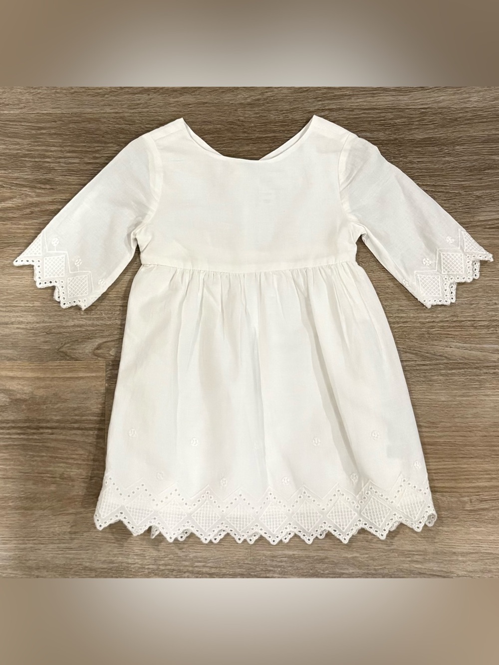 Old Navy White Eyelet Dress with Scalloped Trim 18-24 months